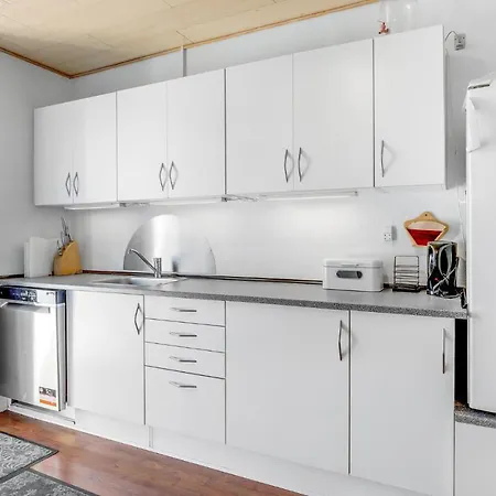 4 Bedroom Gorgeous In בית נופש Ostermarie