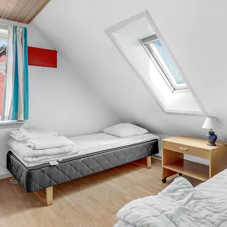 4 Bedroom Gorgeous In בית נופש